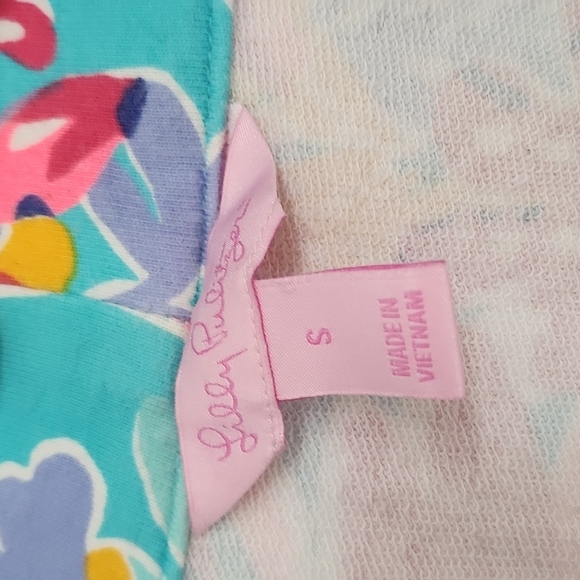Lily Pulitzer Pullover - Picture 2 of 9